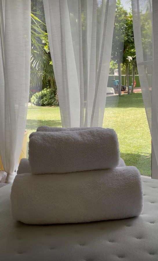 Julia'S Garden Apartment Cuarte de Huerva Luaran gambar