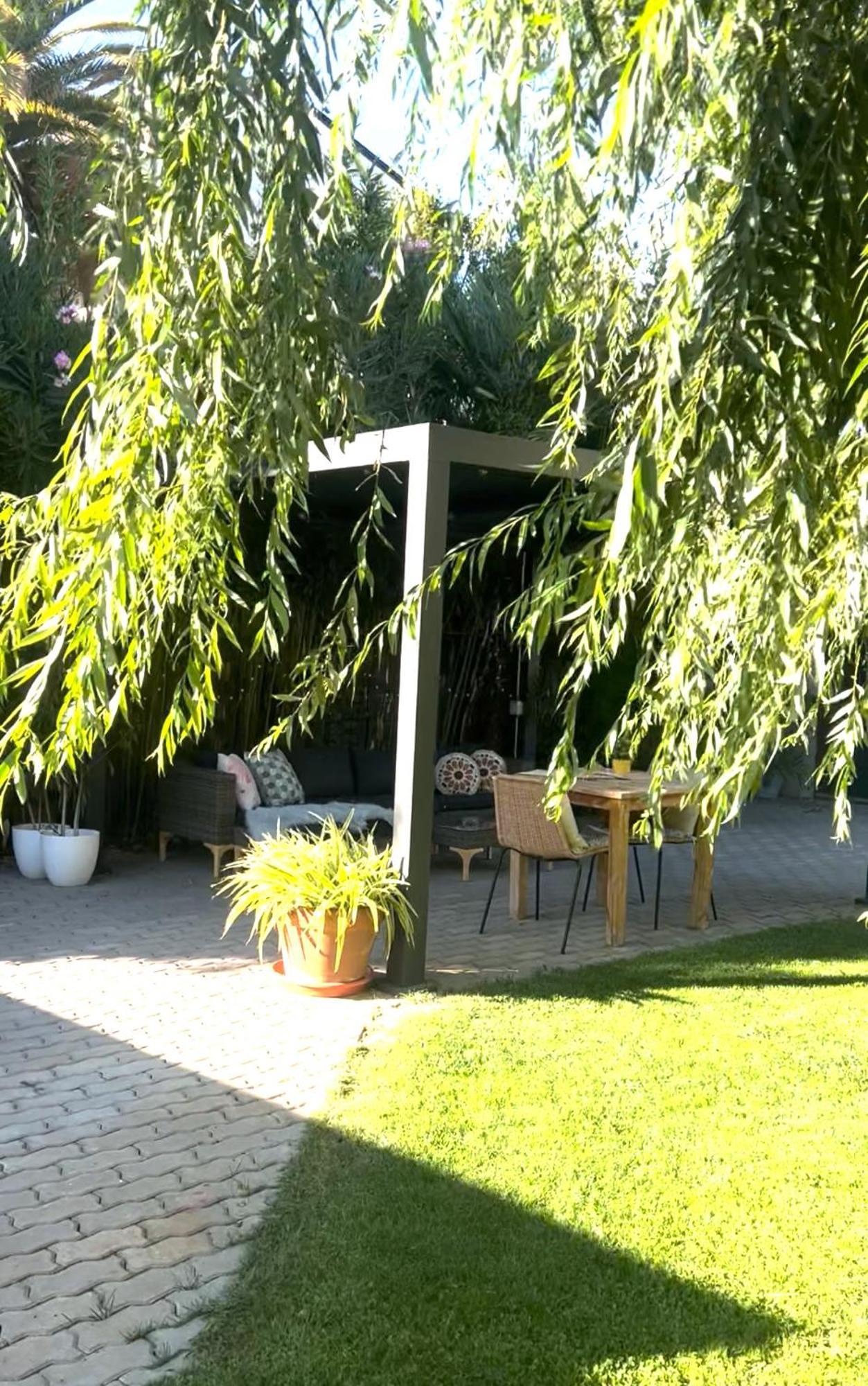 Julia'S Garden Apartment Cuarte de Huerva Luaran gambar